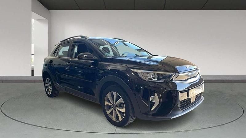 Usado Kia Stonic 101 CV (74 kW) 2024 Negro SUV