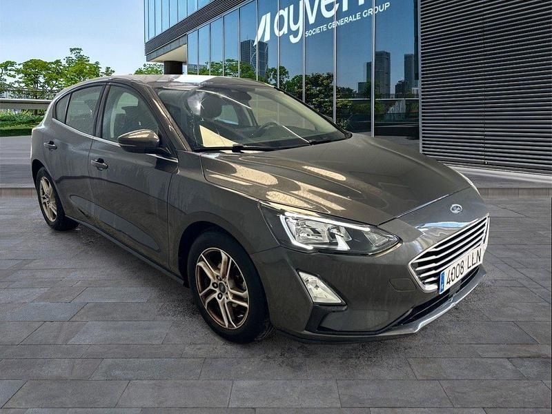Usado Ford Focus Trend+ 120 CV (88 kW) 2020 Gris Berlina