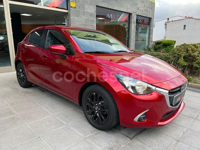 Usado Mazda 2 Edition 90 CV (66 kW) 2019 Granate Berlina