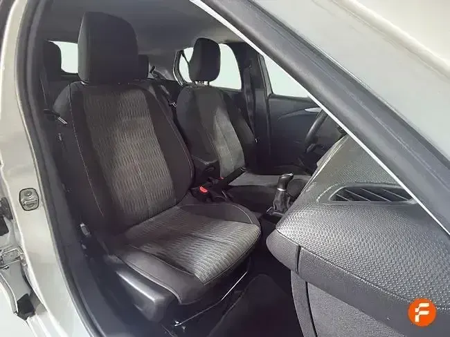 Begagnad Opel Corsa Edition 100 HK (73 kW) 2021 Vit Halvkombi