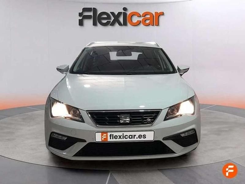 Usado Seat Leon ST FR 150 CV (110 kW) 2018 Blanco Familiar
