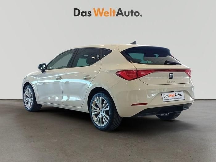 Blanco Usado 2024 Seat Leon Style | 24.000 € (Buen precio) - Imagen 1/4