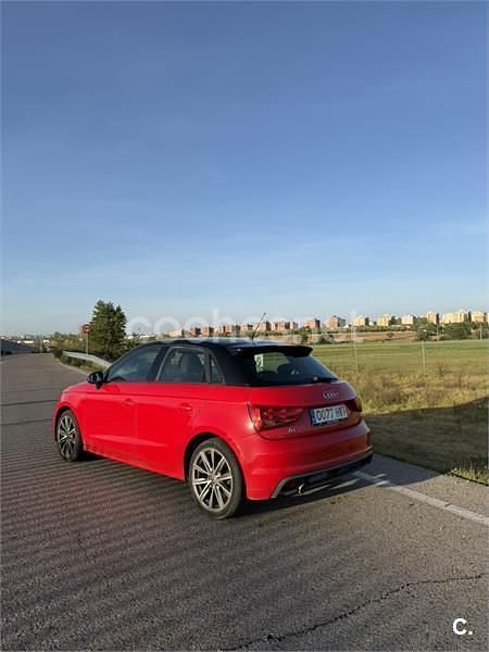 Usado Audi A1 Sportback 90 CV (66 kW) 2014 Rojo Utilitario