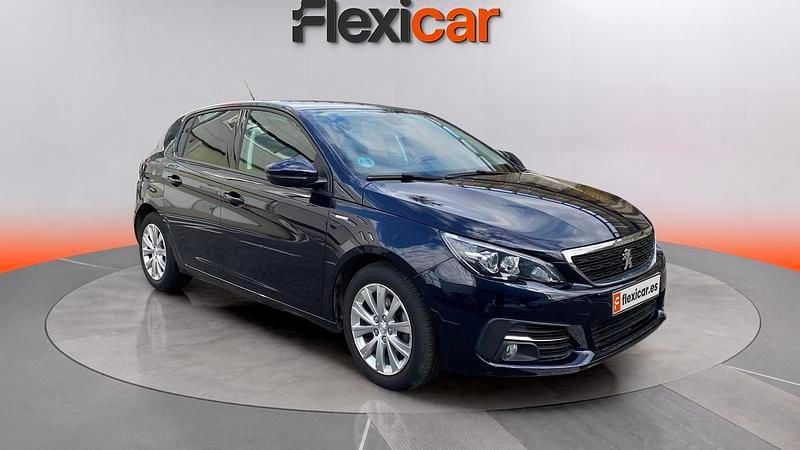Käytetty Peugeot 308 Style 131 HP (96 kW) 2019 Viistoperä