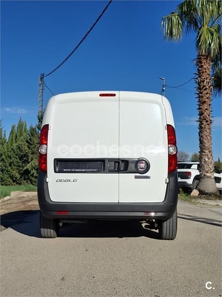 Usado Fiat Doblò Active 75 HP (55 kW) 2010 Branco Monovolume