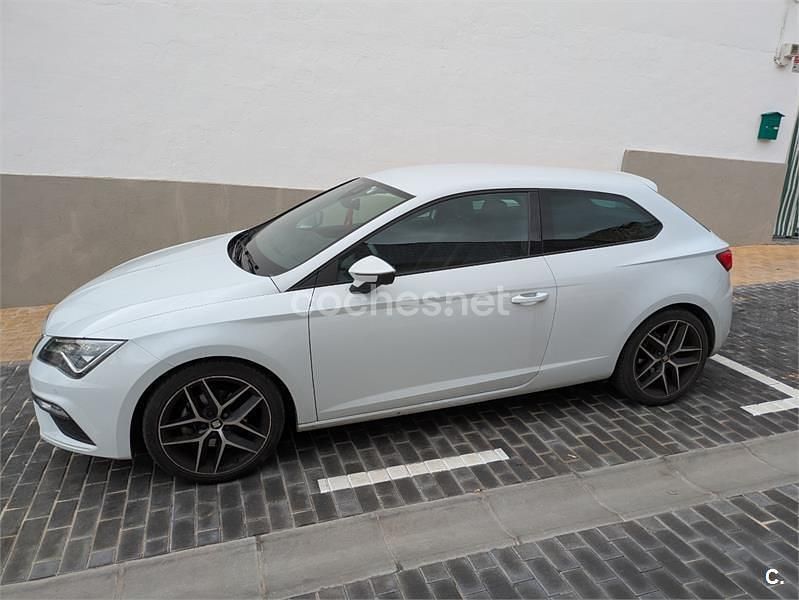 Usado Seat Leon FR 125 CV (91 kW) 2018 Blanco Berlina