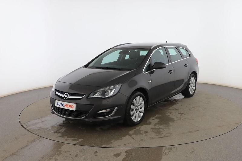 Usado Opel Astra Excellence 135 CV (99 kW) 2016 Gris Familiar