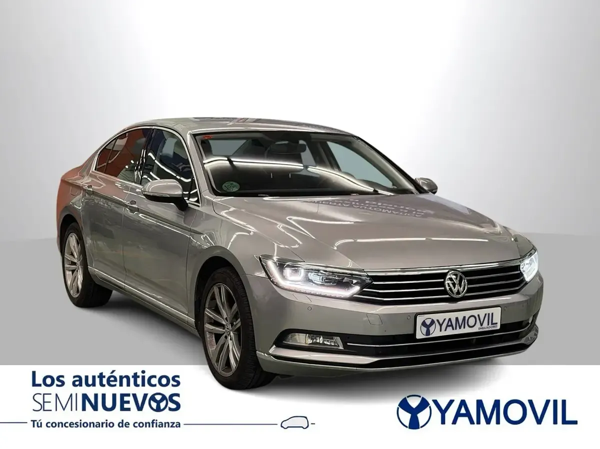 Usado VW Passat Sportline 150 CV (110 kW) 2017 Gris / plata Berlina