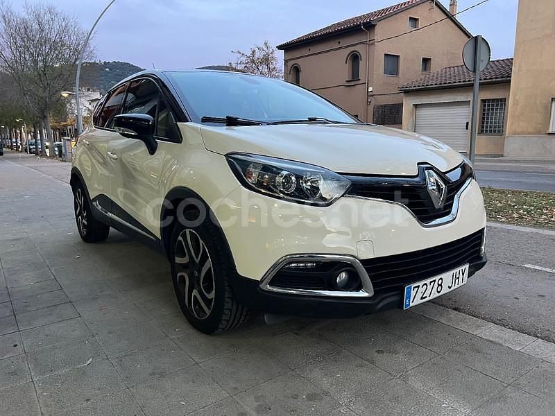 Usado Renault Captur Zen 90 CV (66 kW) 2015 Blanco SUV