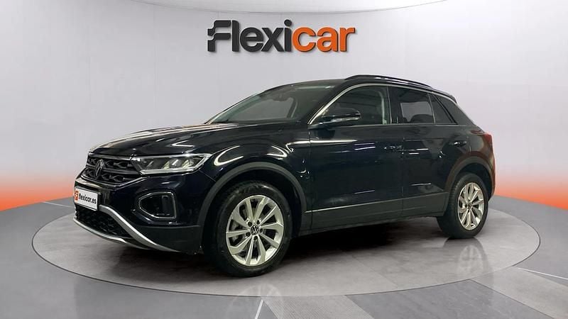 Usado VW T-Roc Life 110 CV (80 kW) 2023 Negro SUV