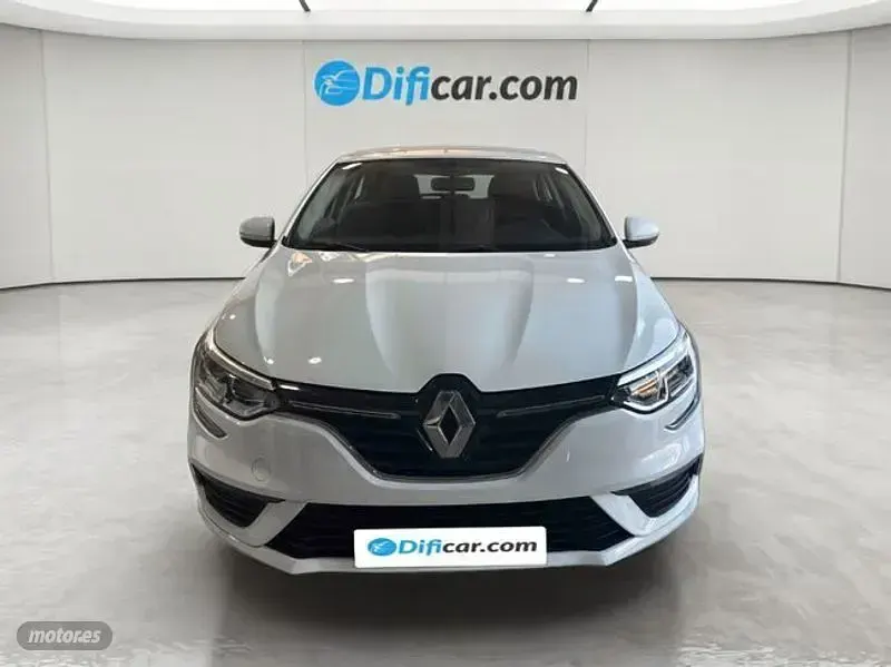 Usado Renault Mégane IV Life 95 CV (69 kW) 2019 Blanco Berlina