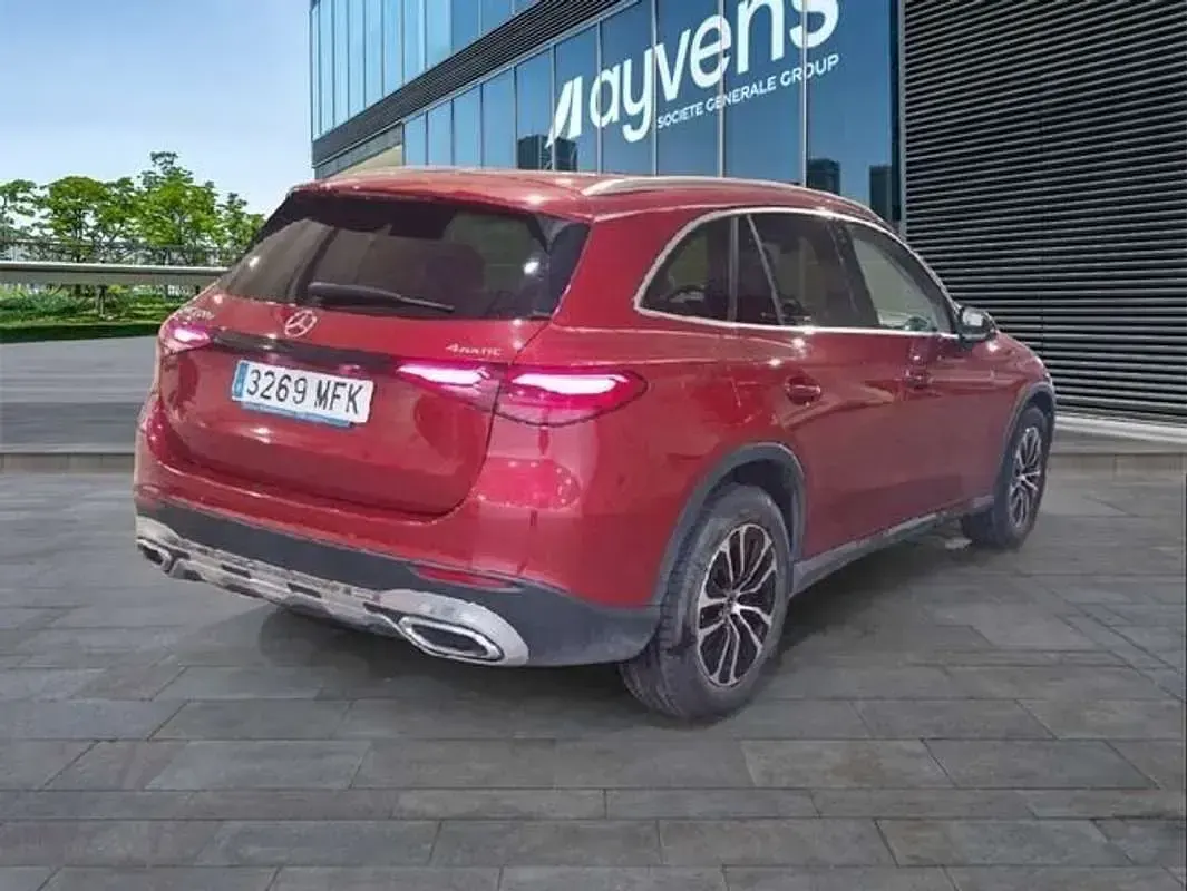Usado Mercedes GLC250 204 CV (150 kW) 2023 Rojo SUV