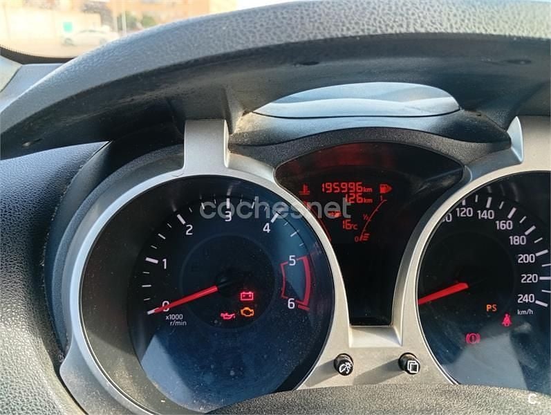 Usado Nissan Juke Tekna 110 CV (80 kW) 2016 Rojo SUV