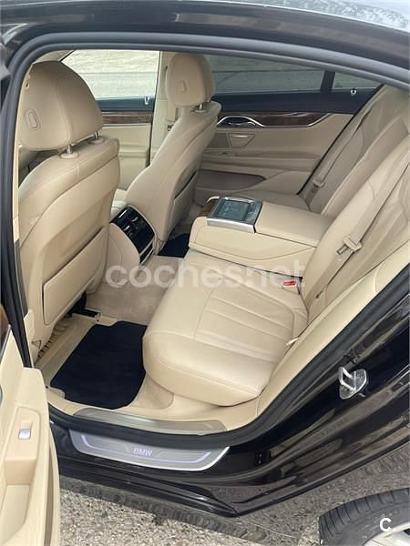 Usado BMW 740 Comfort Edition 320 CV (235 kW) 2016 Negro Berlina