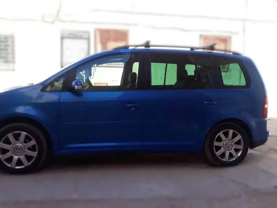Usado VW Touran 101 CV (74 kW) 2003 Azul Monovolumen