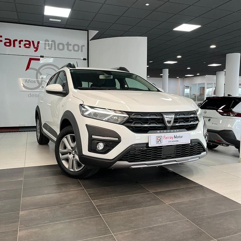 Usado Dacia Sandero Comfort 91 CV (66 kW) 2022 Blanco Berlina