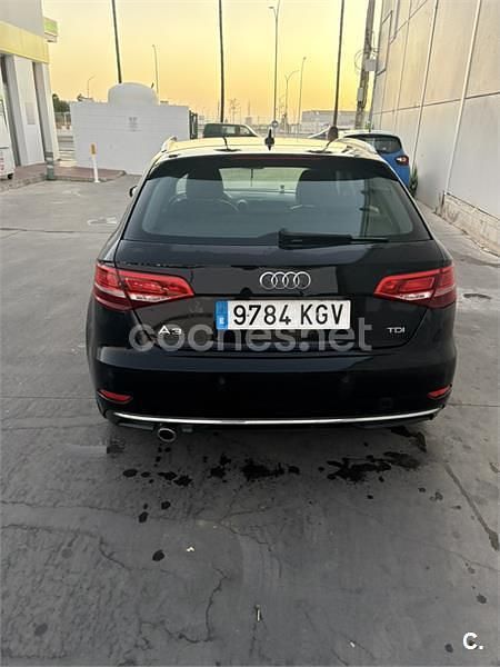 Usado Audi A3 Sport 116 CV (85 kW) 2018 Negro Berlina