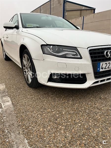 Usado Audi A4 143 HP (105 kW) 2011 Branco Sedan