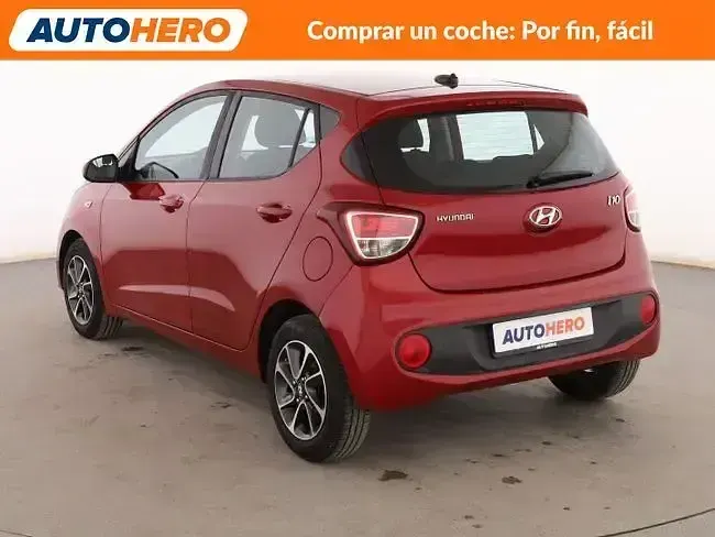 Usado Hyundai i10 87 CV (63 kW) 2017 Rojo Utilitario