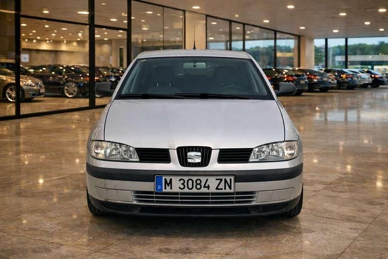Brugt Seat Ibiza Stella 75 HK (55 kW) 2000 Grå Hatchback