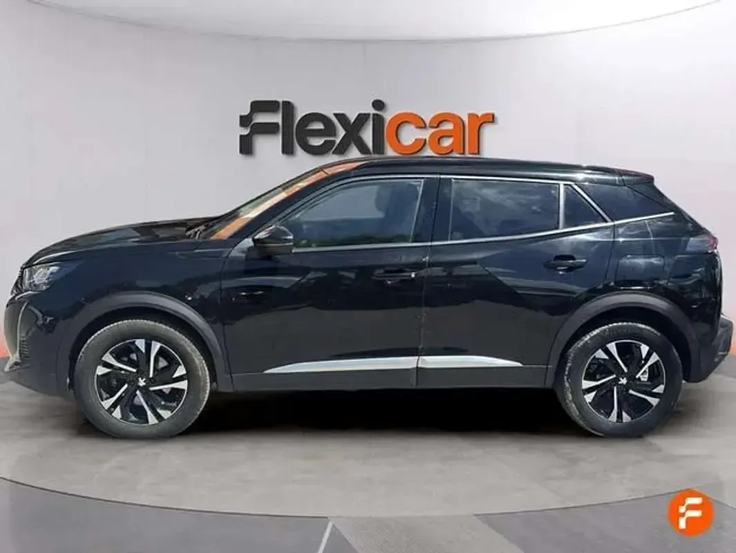 Usado Peugeot 2008 Allure 131 CV (96 kW) 2020 Negro SUV