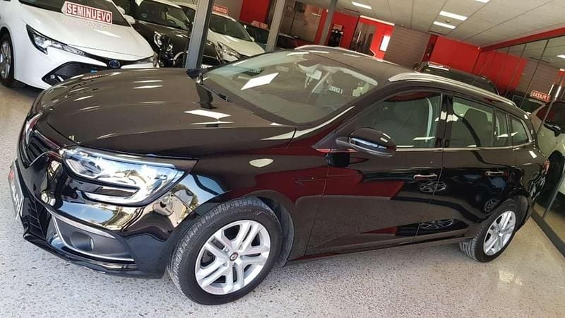 Usado Renault Mégane GrandTour Business 110 CV (80 kW) 2019 Negro Familiar