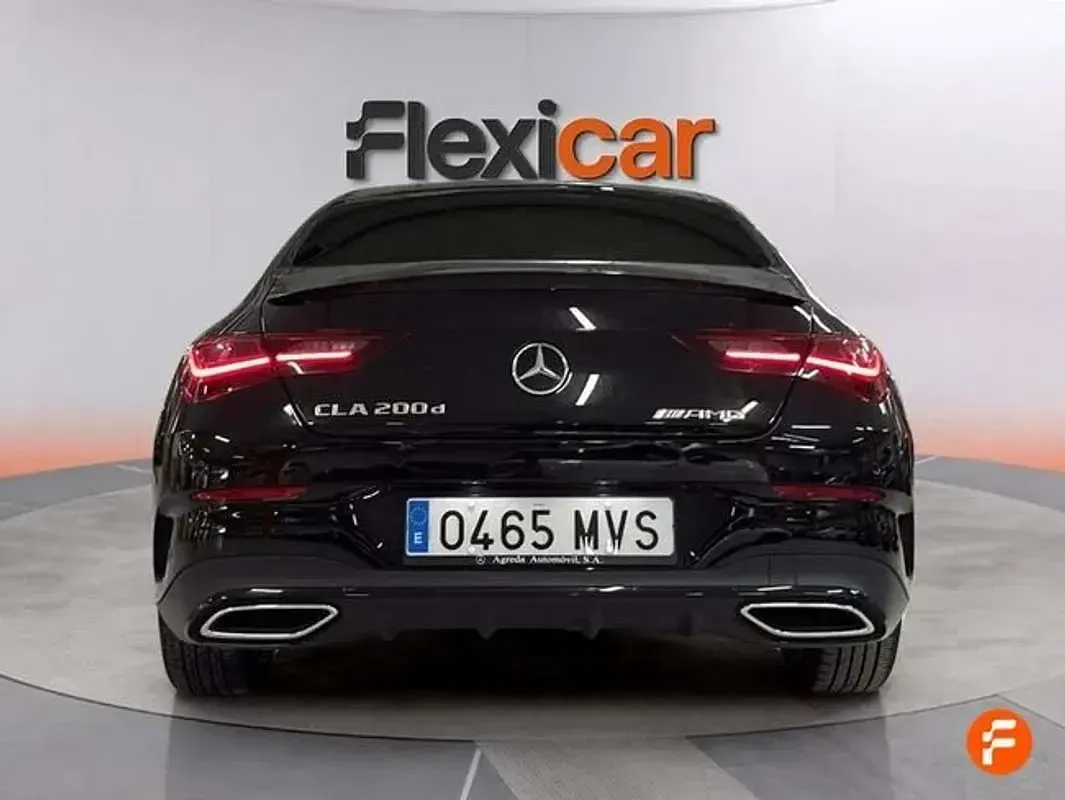 Usado Mercedes CLA200 150 CV (110 kW) 2024 Negro Coupe