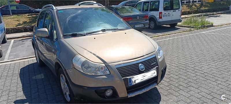 Beige Usado 2007 Fiat Sedici Emotion SUV | 4950 € - Imagen 1/4