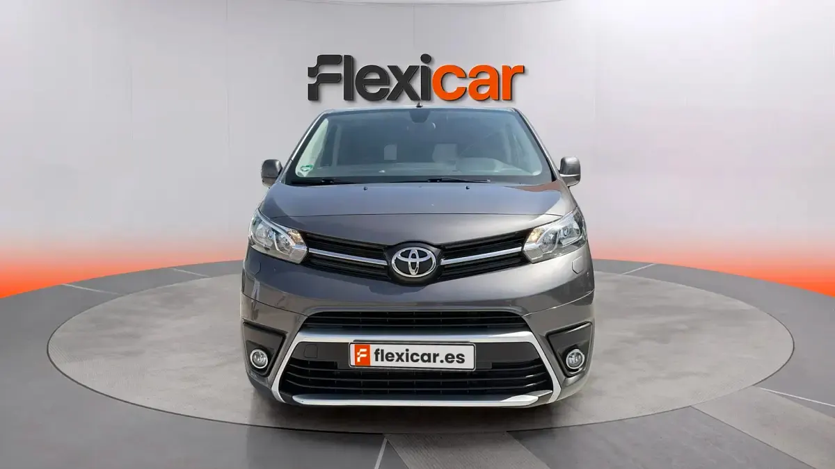 Usado Toyota Proace Verso Active 131 CV (96 kW) 2023 Gris Familiar