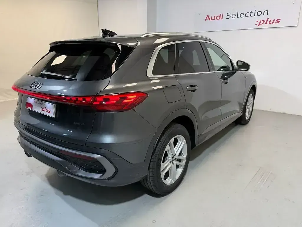Usado Audi Q5 S-Line 204 CV (150 kW) 2025 Gris / plata SUV