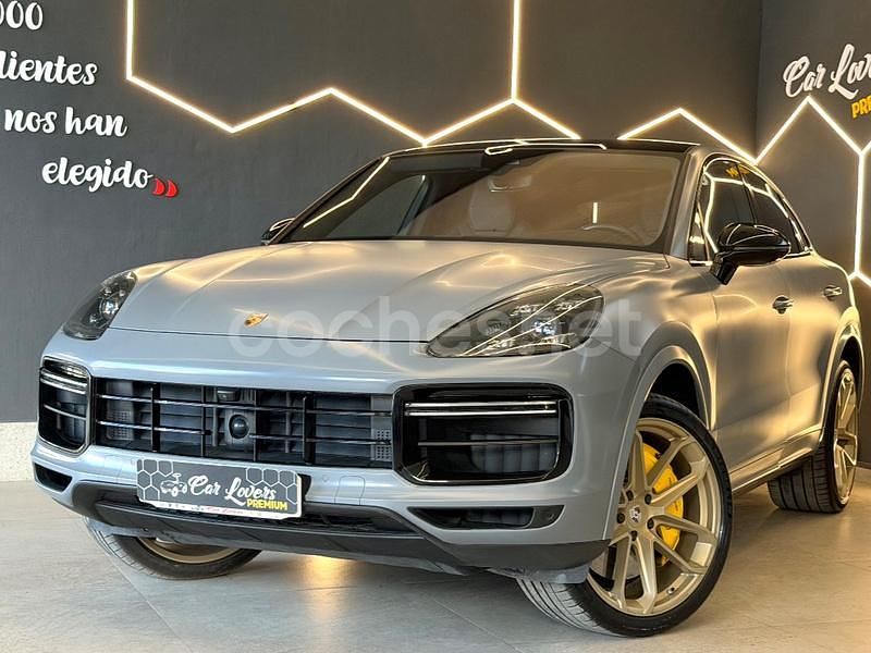 Usado Porsche Cayenne Turbo 550 CV (404 kW) 2019 Gris / plata SUV