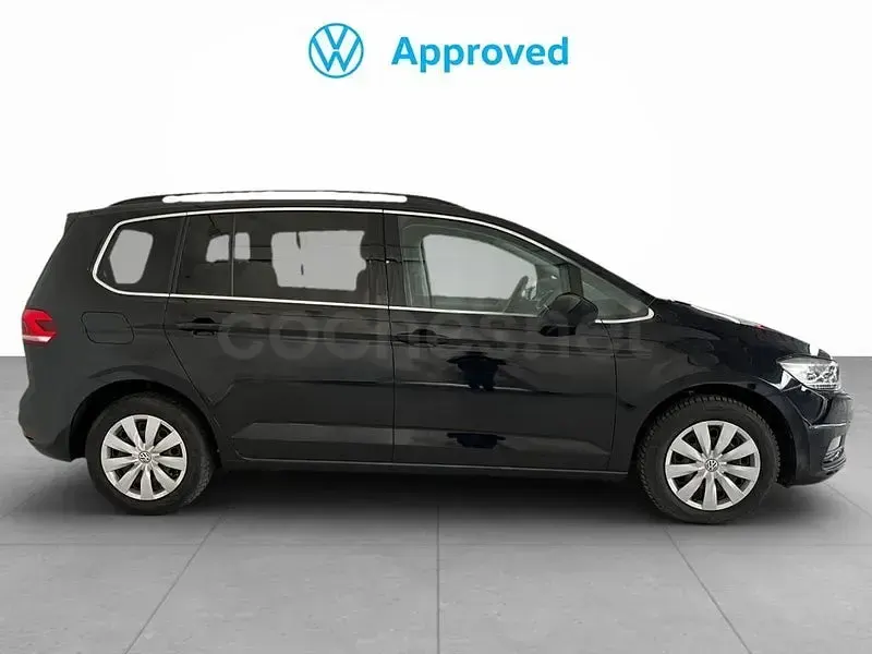 Usado VW Touran Advance 150 CV (110 kW) 2023 Negro Monovolumen