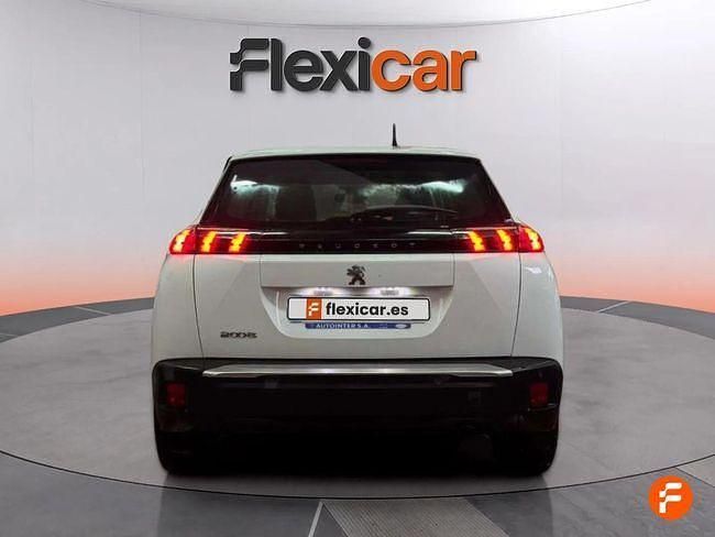 Usado Peugeot 2008 Active 100 CV (73 kW) 2021 Blanco SUV