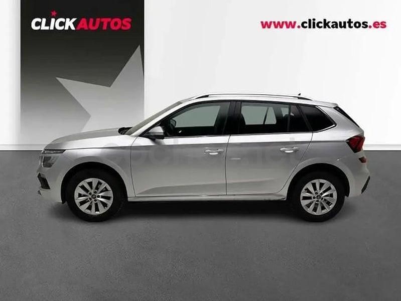 Usado Skoda Kamiq Selection 115 CV (84 kW) 2025 Gris / plata SUV