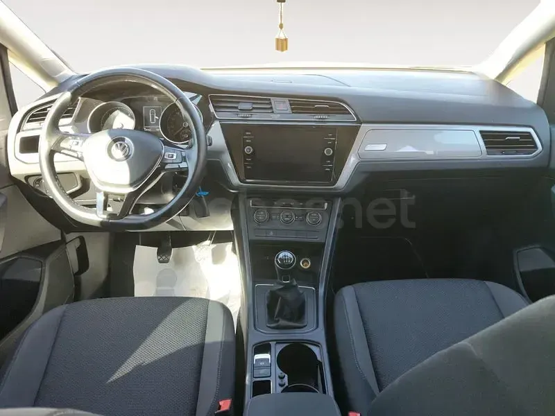 Usado VW Touran Business 115 CV (84 kW) 2017 Blanco Monovolumen