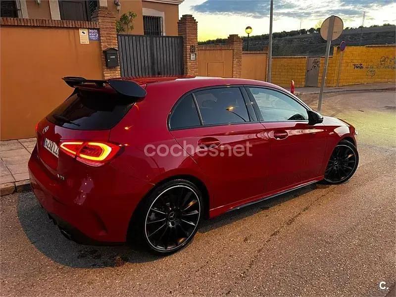 Usado Mercedes A35 AMG 306 CV (225 kW) 2020 Rojo Berlina