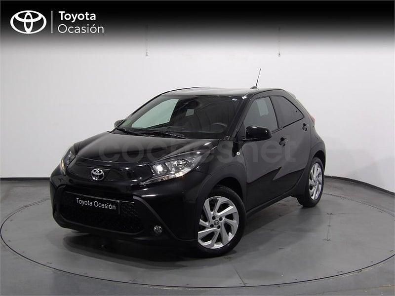 Usado Toyota Aygo X Play 72 CV (52 kW) 2025 Negro SUV