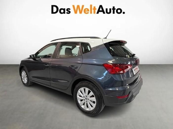 Usado Seat Arona Style 115 CV (84 kW) 2024 Gris SUV