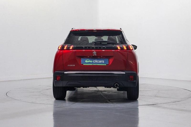 Usado Peugeot 2008 Allure 110 CV (80 kW) 2021 SUV