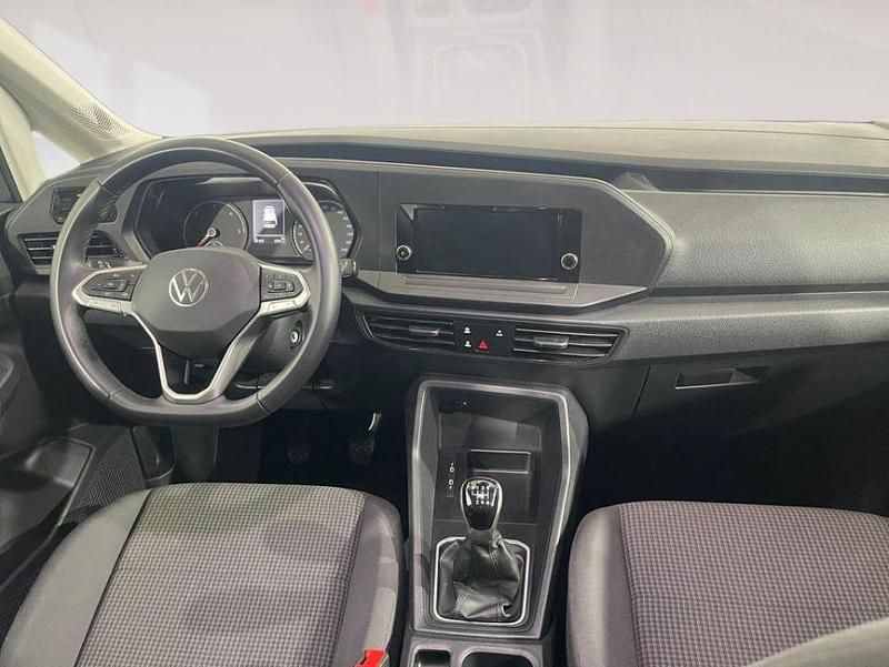 Usado VW Caddy 102 CV (75 kW) 2024 Gris indio metalizado Monovolumen