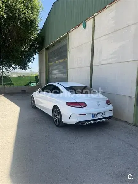 Usado Mercedes C220 AMG line 170 CV (125 kW) 2017 Blanco Coupe