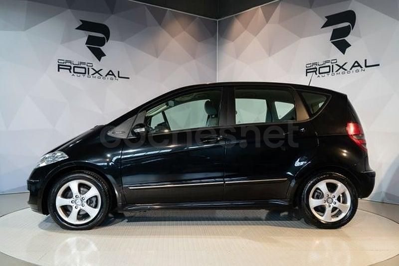 Usado Mercedes A180 Avantgarde 109 CV (80 kW) 2007 Negro Monovolumen