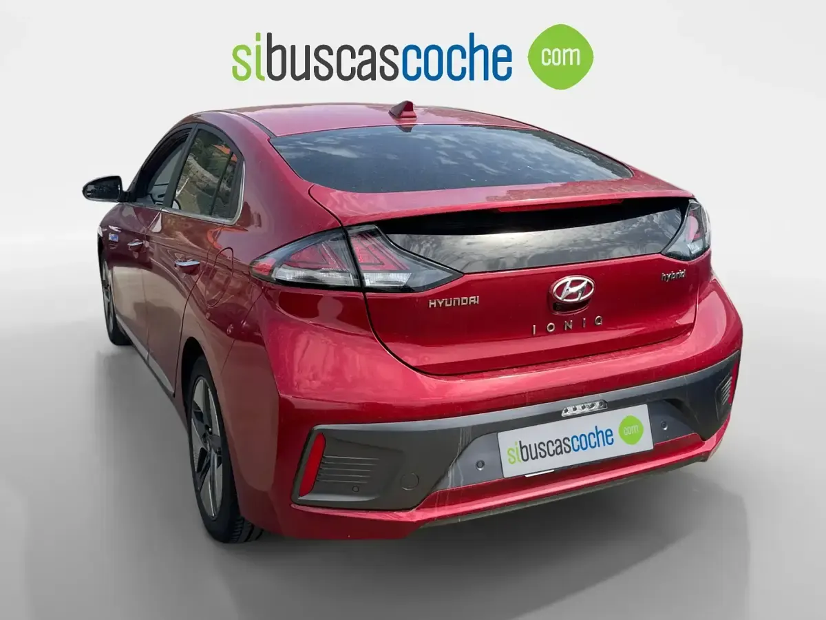 Usado Hyundai Ioniq 141 CV (103 kW) 2022 Rojo Utilitario