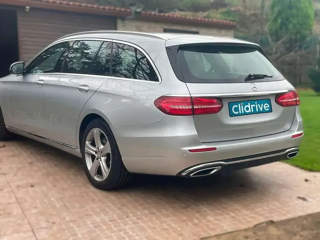 Usado Mercedes E350 265 CV (194 kW) 2017 Gris Familiar
