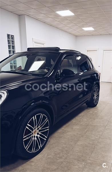 Negro Usado 2016 Porsche Cayenne S SUV | 45.000 € (Un poco caro) - Imagen 1/4