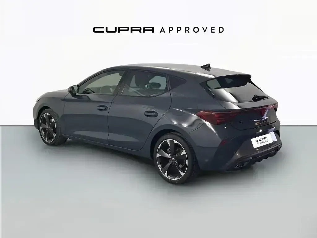 Usado Cupra Leon 150 CV (110 kW) 2025 Azul Berlina