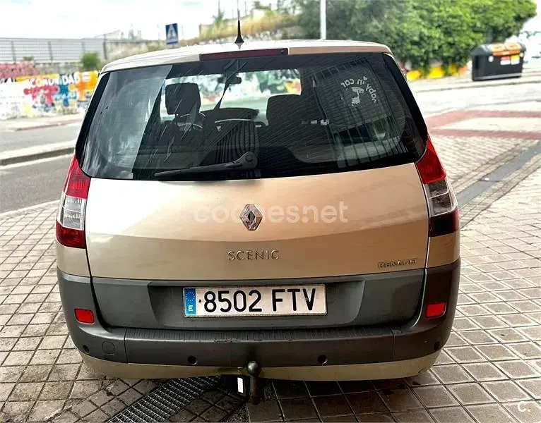 Usado Renault Scenic E-Tech Privilege 150 CV (110 kW) 2007 Beige Monovolumen