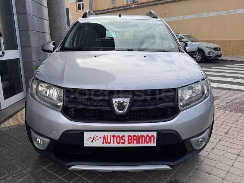 Usado Dacia Sandero Stepway 90 CV (66 kW) 2016 Gris / plata Berlina