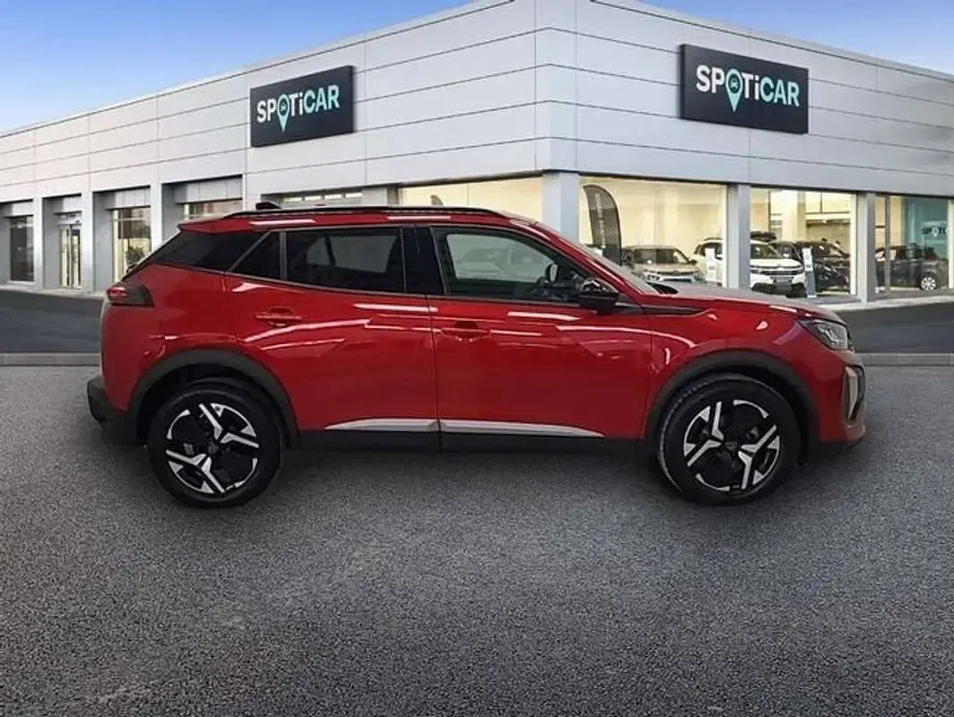 Usado Peugeot 2008 Allure 101 CV (74 kW) 2025 Rojo SUV