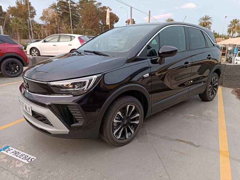 Usado Opel Crossland Elegance 110 CV (80 kW) 2023 Negro SUV